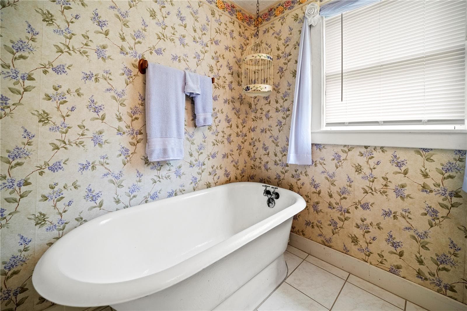 Bath upstairs - 1400 FLORIDA AVE, ST CLOUD