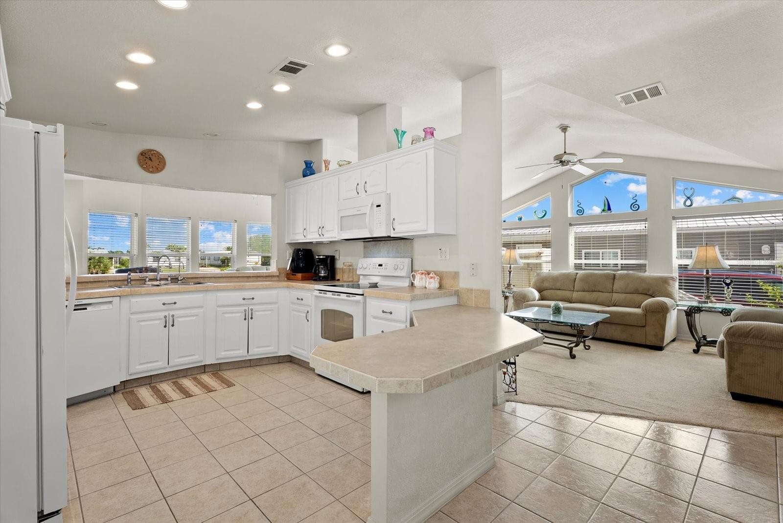 Manufactured Home at 636 BLACKBURN BLVD, NORTH PORT, photo 10 of 32