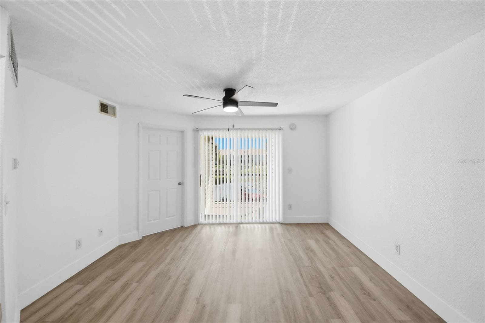 Condominium at 1964 LAKE ATRIUMS CIR #169, ORLANDO, photo 3 of 27