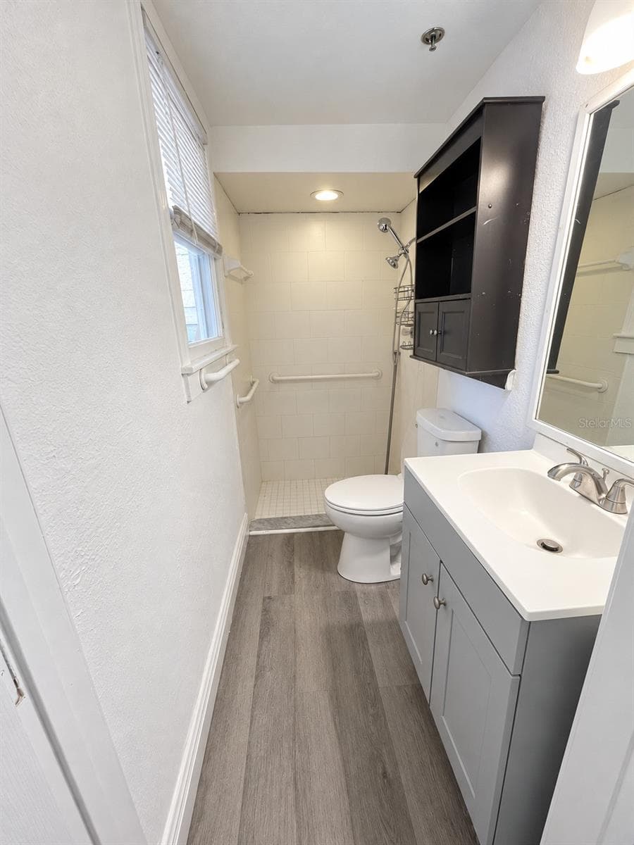 Quadruplex at 104 S GROVE ST, EUSTIS, photo 12 of 14