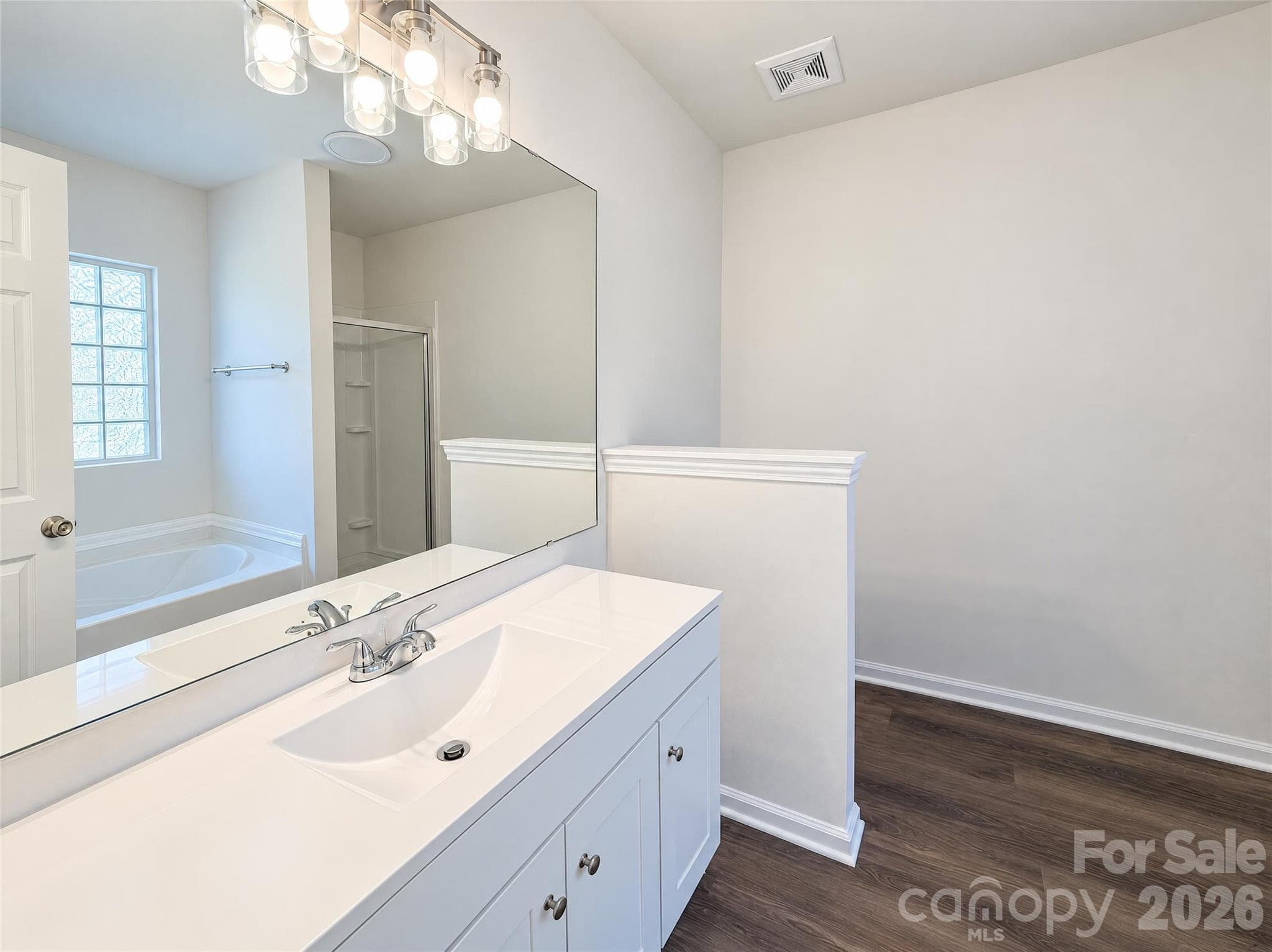 Single Family Residence at 8603 Berrybrook Lane, Charlotte, photo 9 of 17