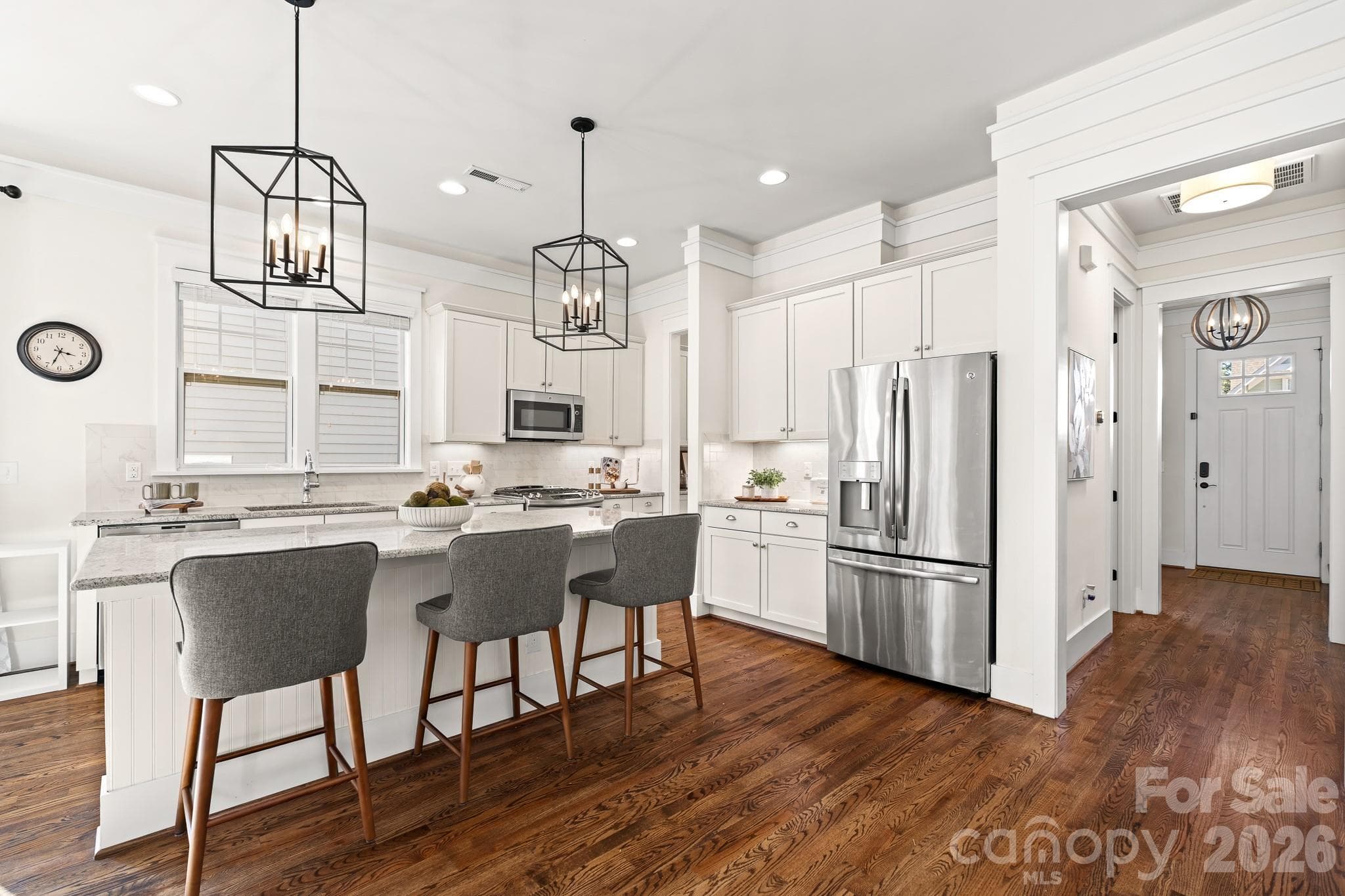 Single Family Residence at 908 Millbrook Road, Charlotte, photo 5 of 29