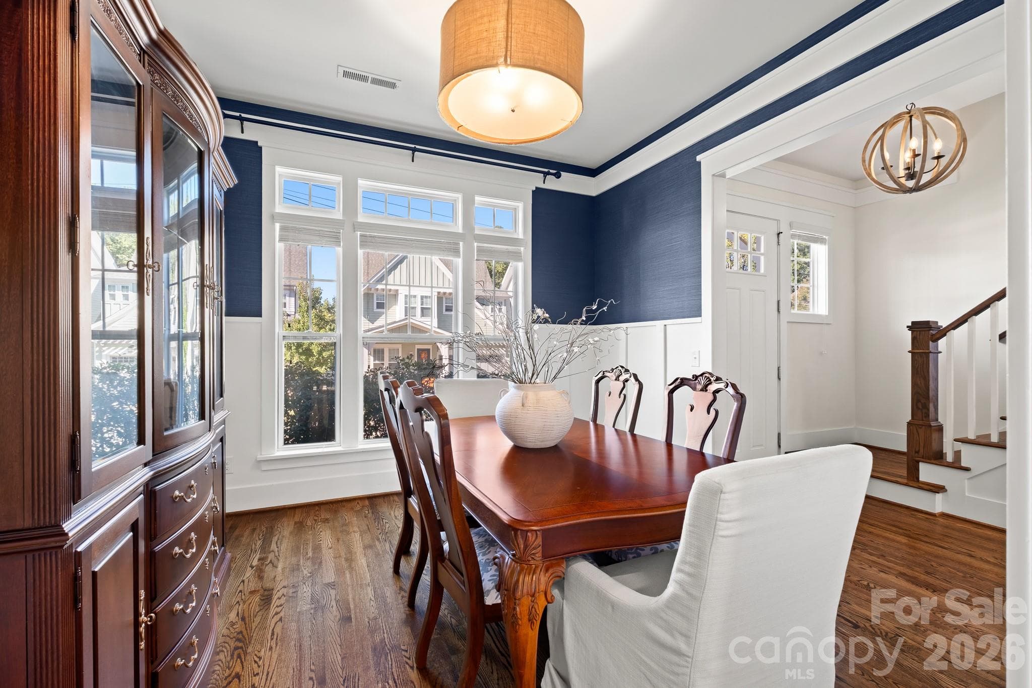 Single Family Residence at 908 Millbrook Road, Charlotte, photo 9 of 29