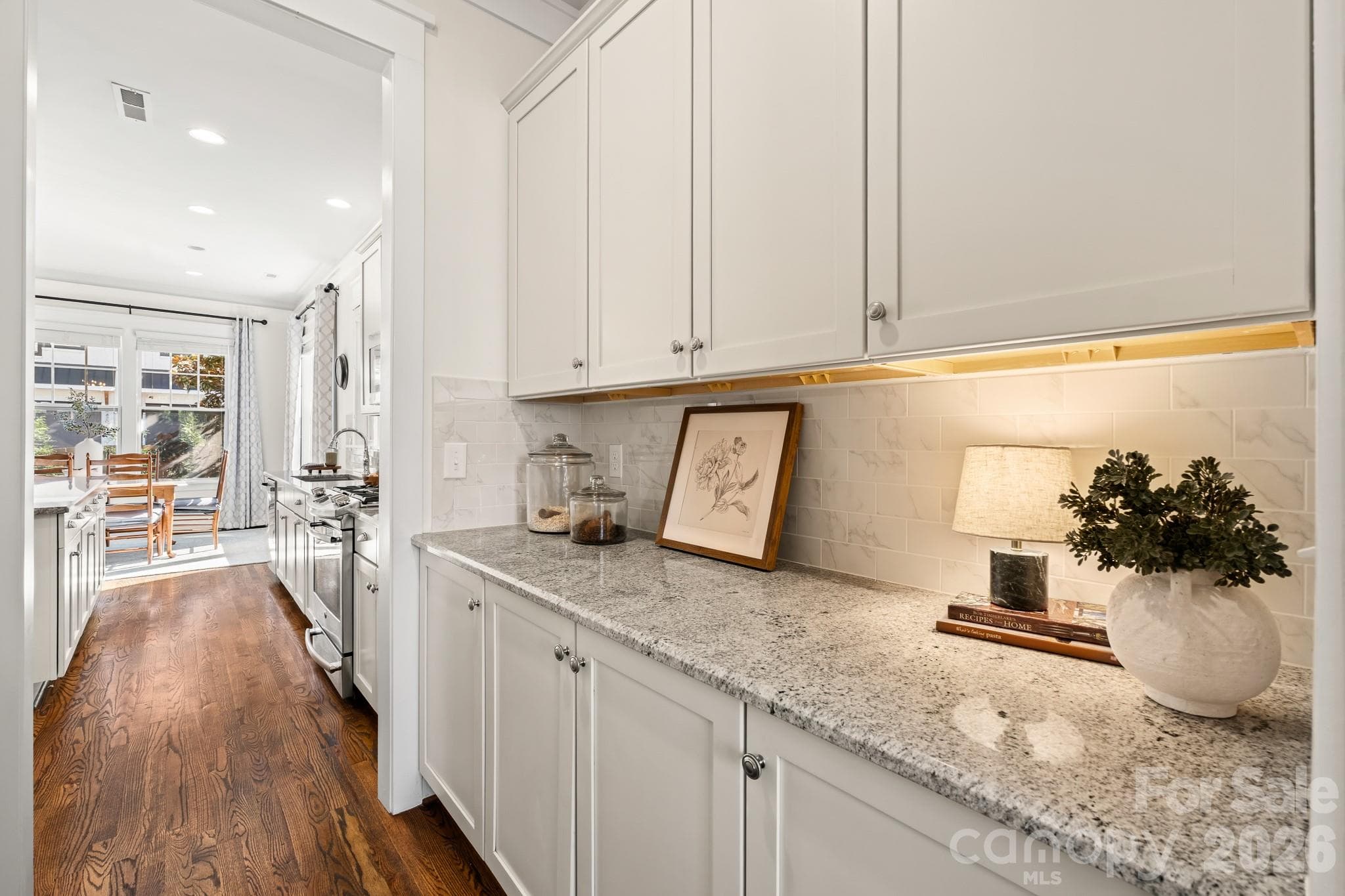 Single Family Residence at 908 Millbrook Road, Charlotte, photo 10 of 29