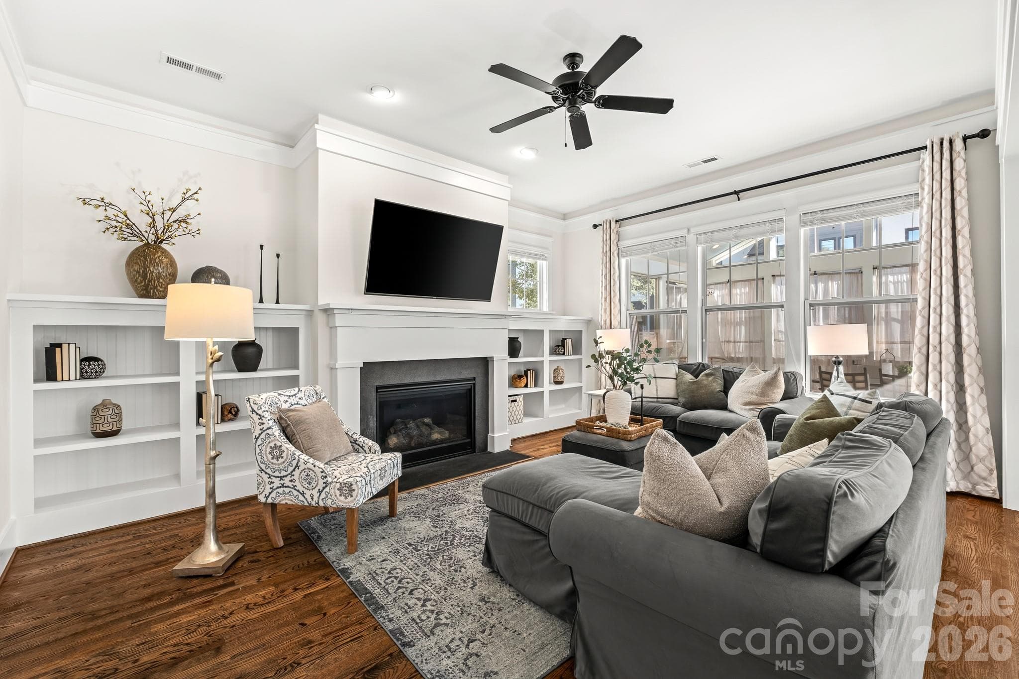 Single Family Residence at 908 Millbrook Road, Charlotte, photo 11 of 29