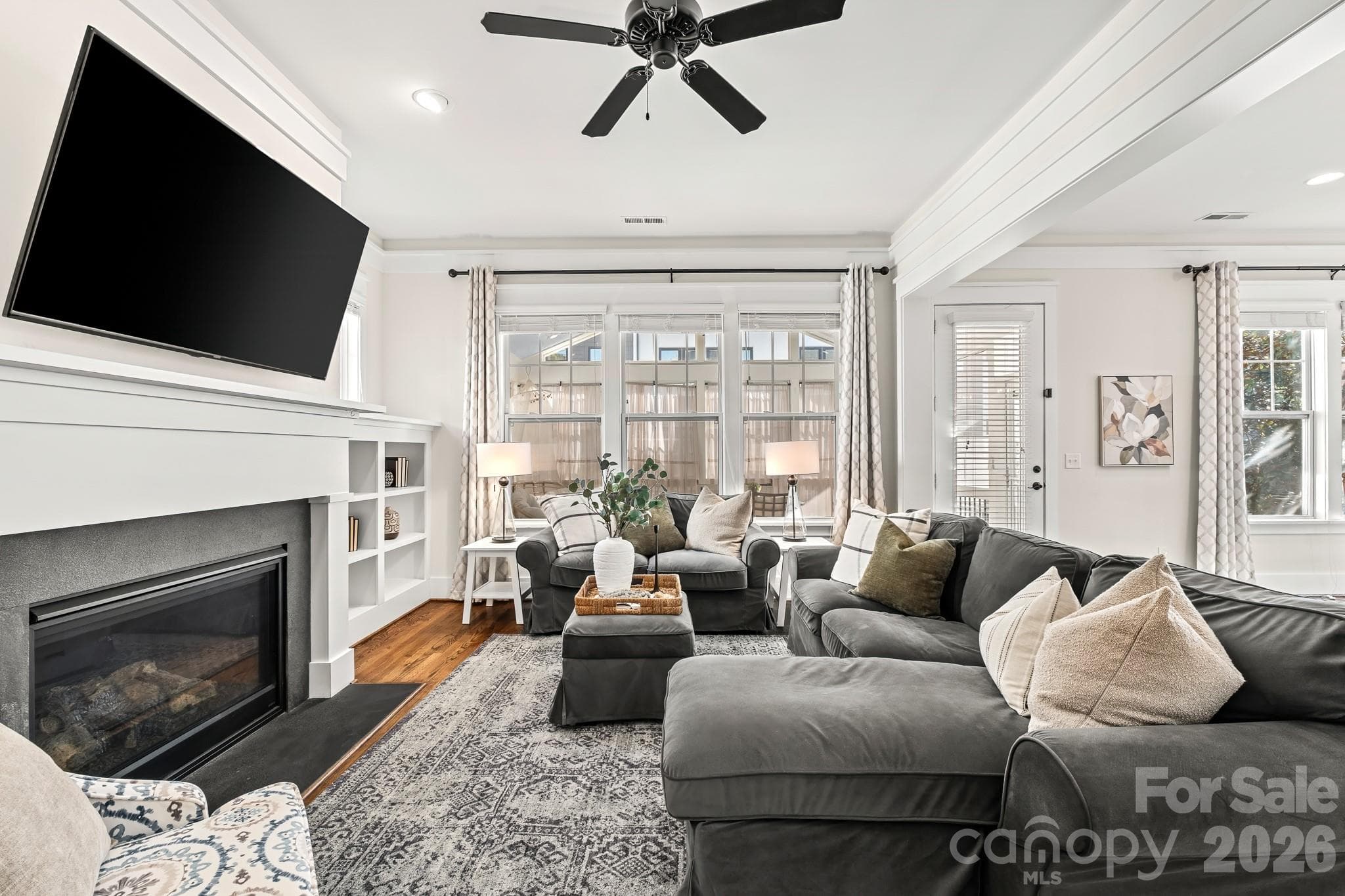 Single Family Residence at 908 Millbrook Road, Charlotte, photo 12 of 29