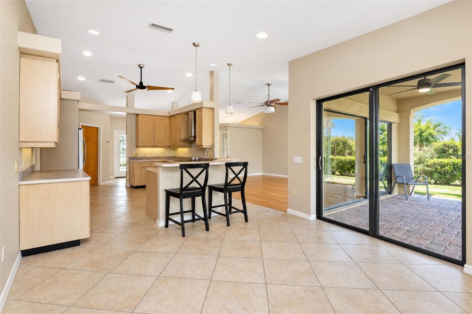 Single Family Residence at 1881 NEPTUNE DR, ENGLEWOOD, photo 18 of 80