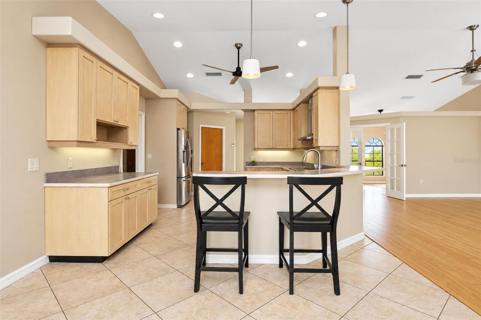 Single Family Residence at 1881 NEPTUNE DR, ENGLEWOOD, photo 20 of 80