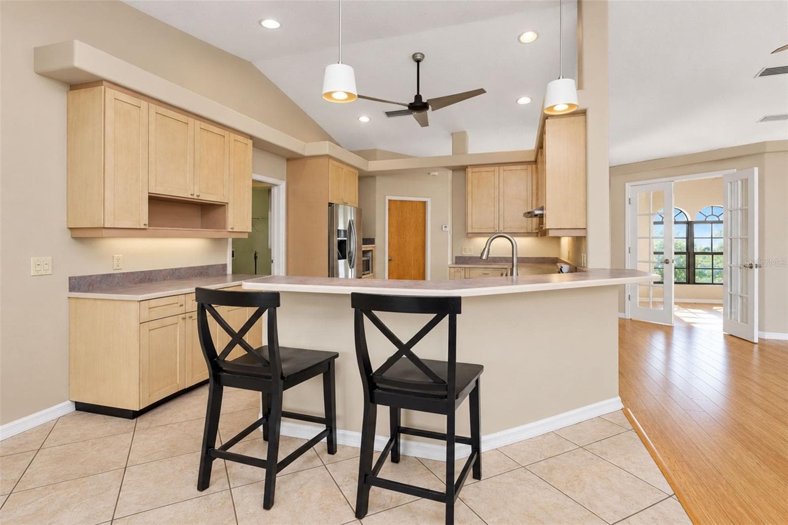 Single Family Residence at 1881 NEPTUNE DR, ENGLEWOOD, photo 21 of 80