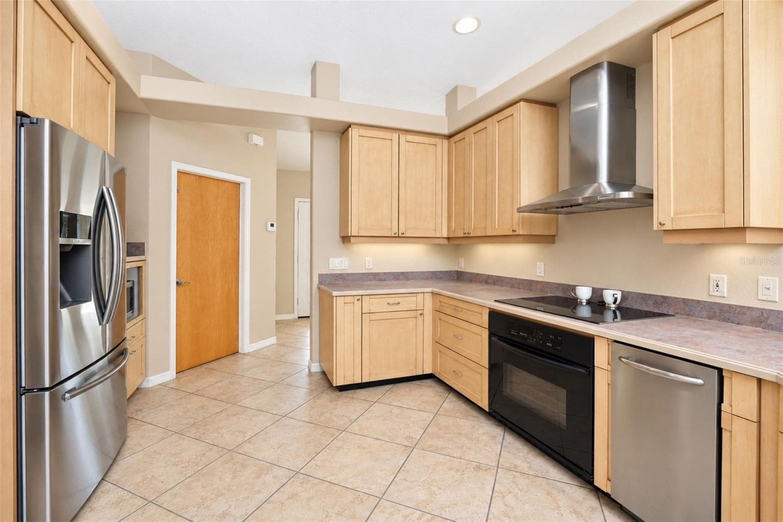Single Family Residence at 1881 NEPTUNE DR, ENGLEWOOD, photo 23 of 80