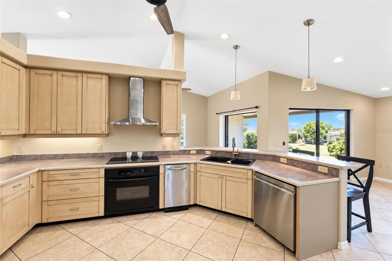 Single Family Residence at 1881 NEPTUNE DR, ENGLEWOOD, photo 24 of 80