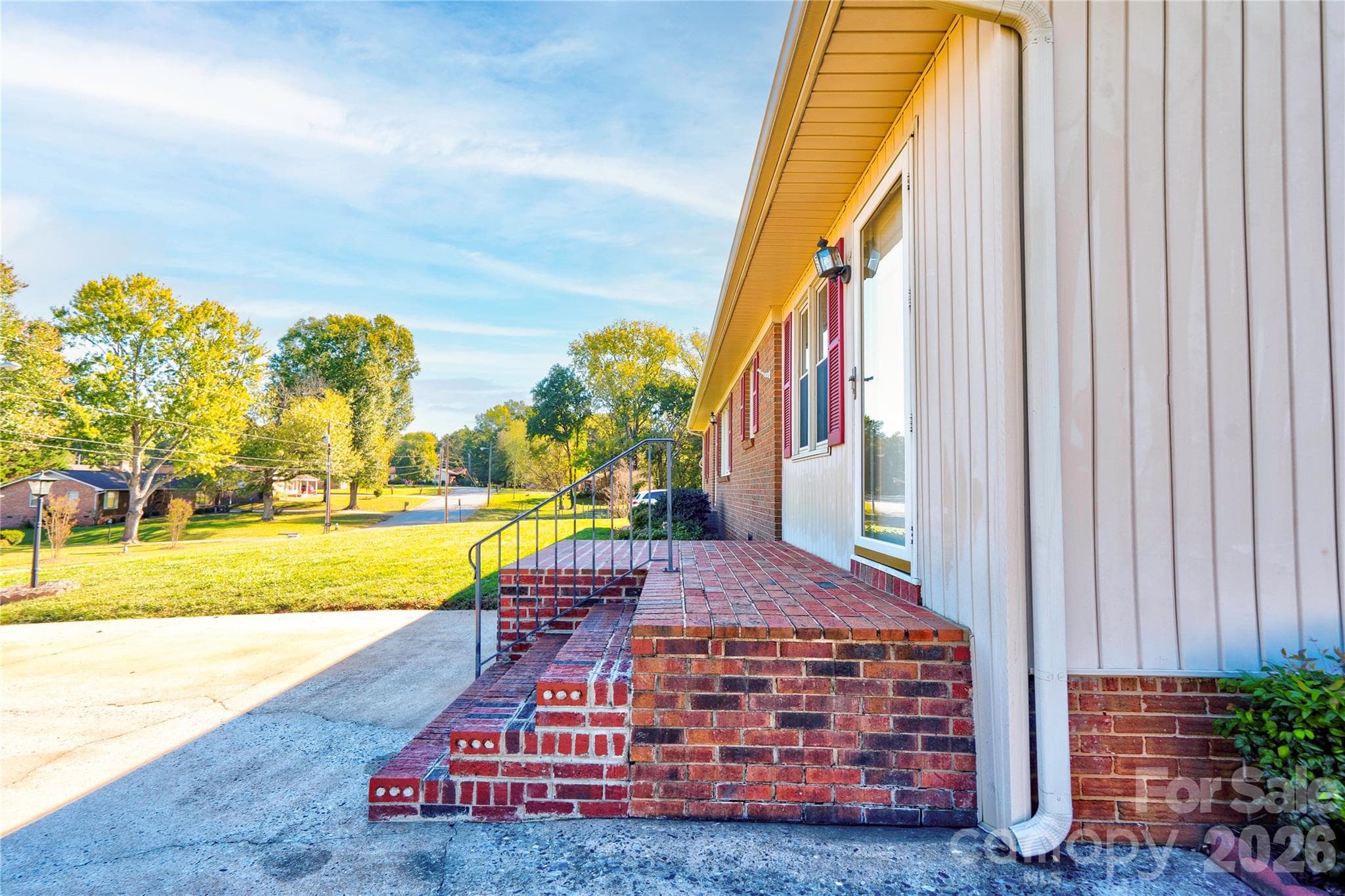 Front Porch - 1606 Spangler Drive, Shelby
