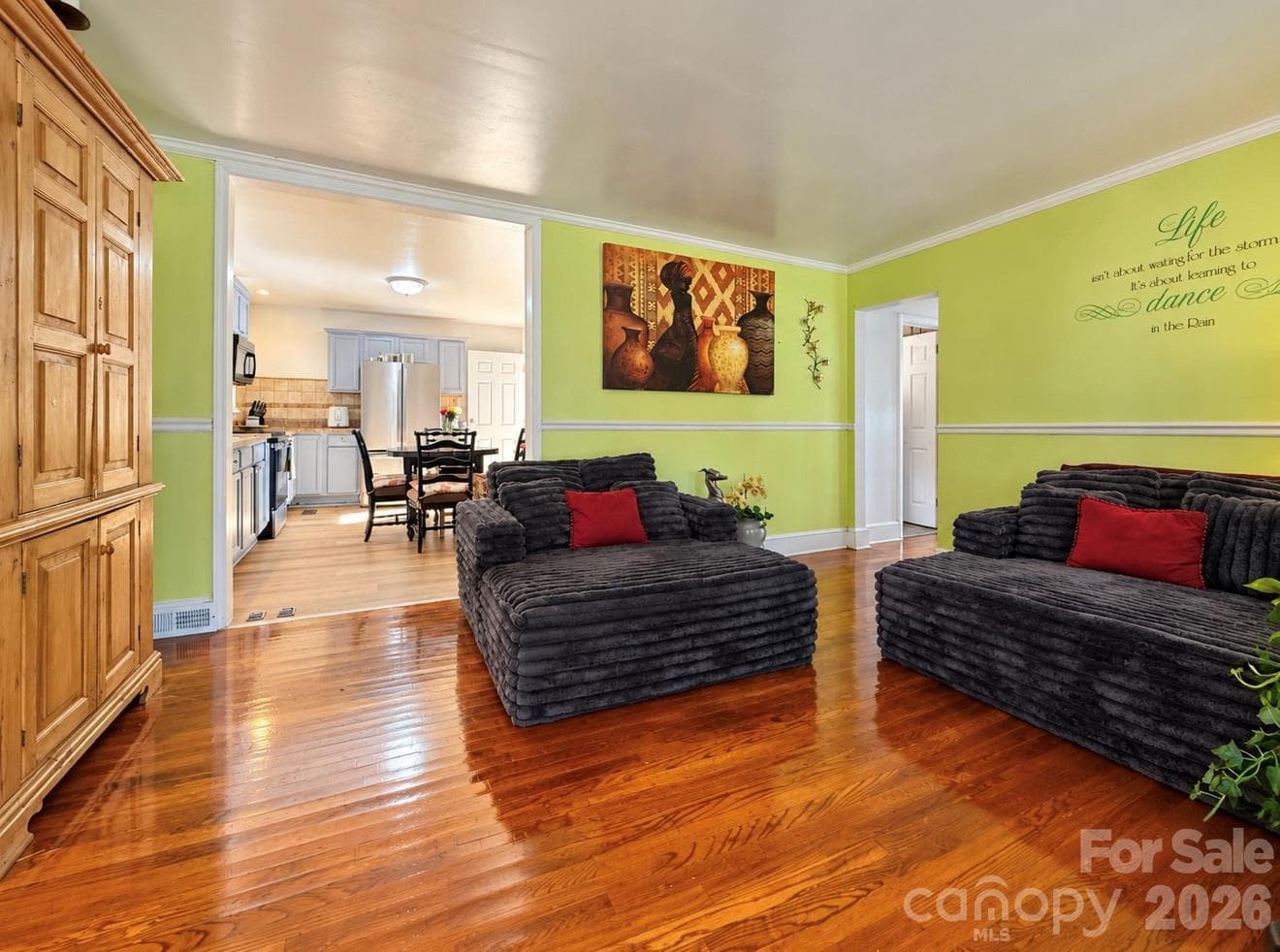 Single Family Residence at 4310 Dinglewood Avenue, Charlotte, photo 4 of 18