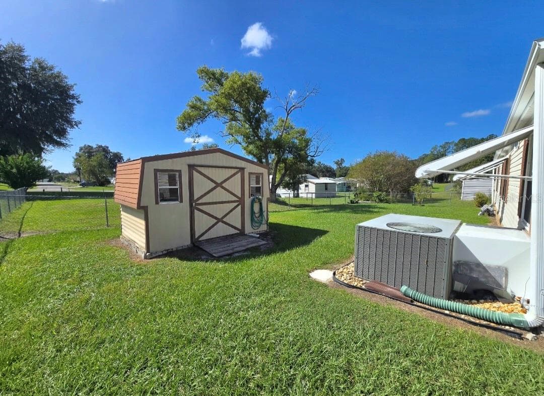 Manufactured Home at 4882 SE 130TH PL, BELLEVIEW, photo 5 of 26