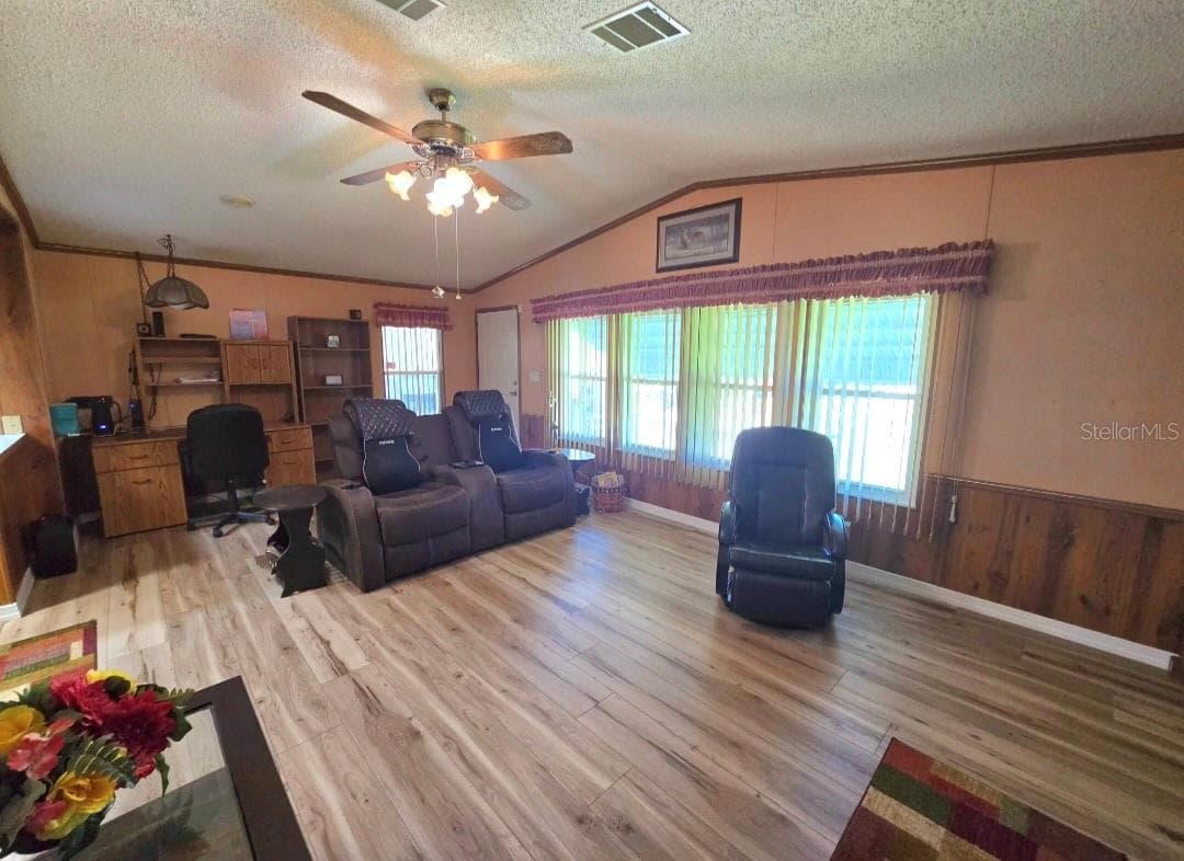 Manufactured Home at 4882 SE 130TH PL, BELLEVIEW, photo 8 of 26