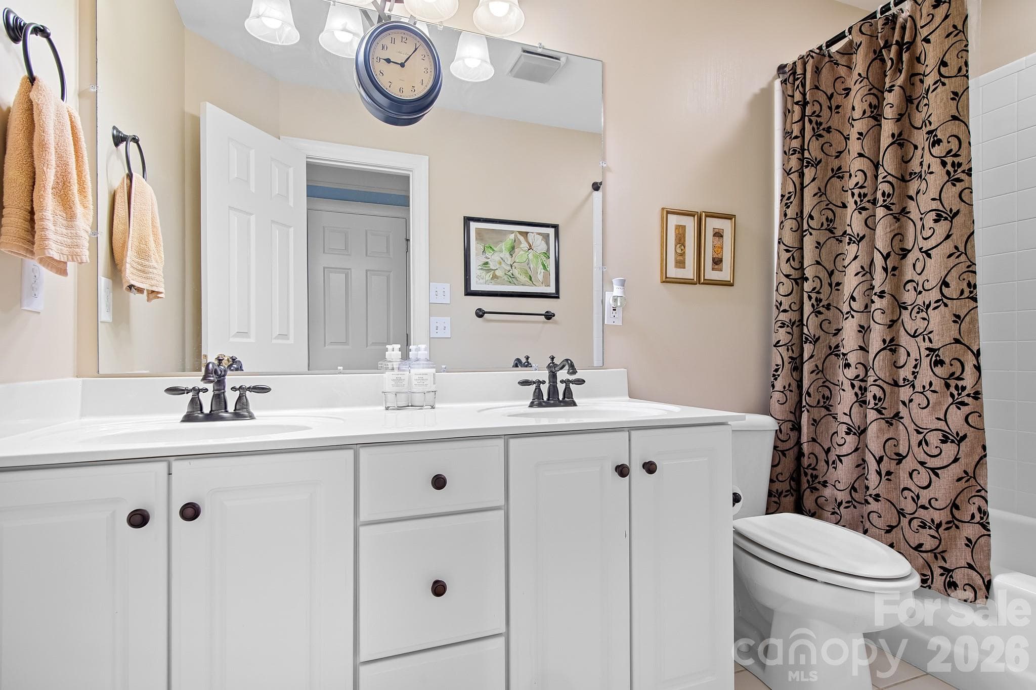 Single Family Residence at 861 Kings Crossing Drive, Concord, photo 28 of 41