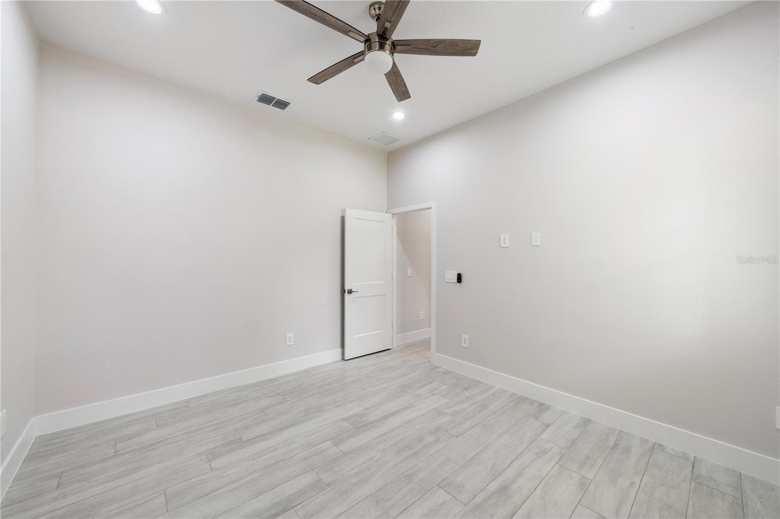 Single Family Residence at 30614 QUINCE AVE, EUSTIS, photo 32 of 61
