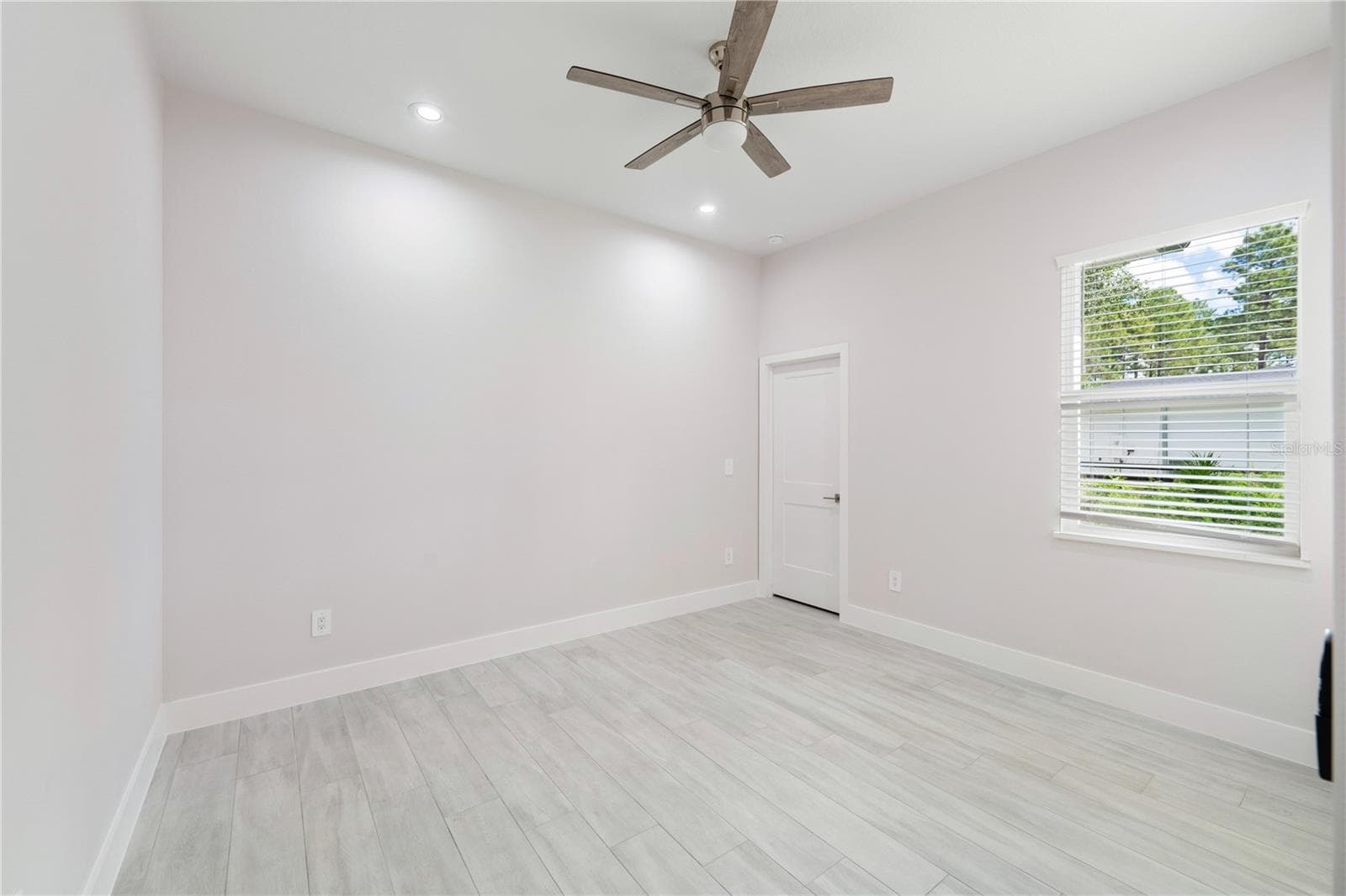 Single Family Residence at 30614 QUINCE AVE, EUSTIS, photo 37 of 61