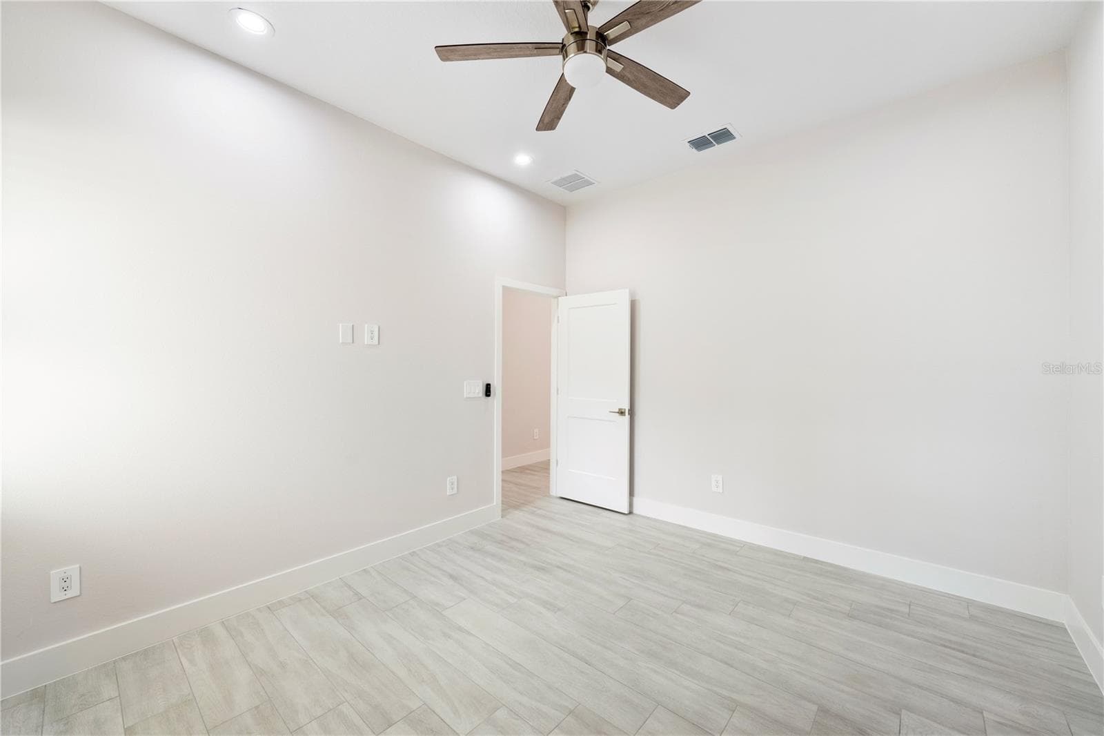 Single Family Residence at 30614 QUINCE AVE, EUSTIS, photo 38 of 61