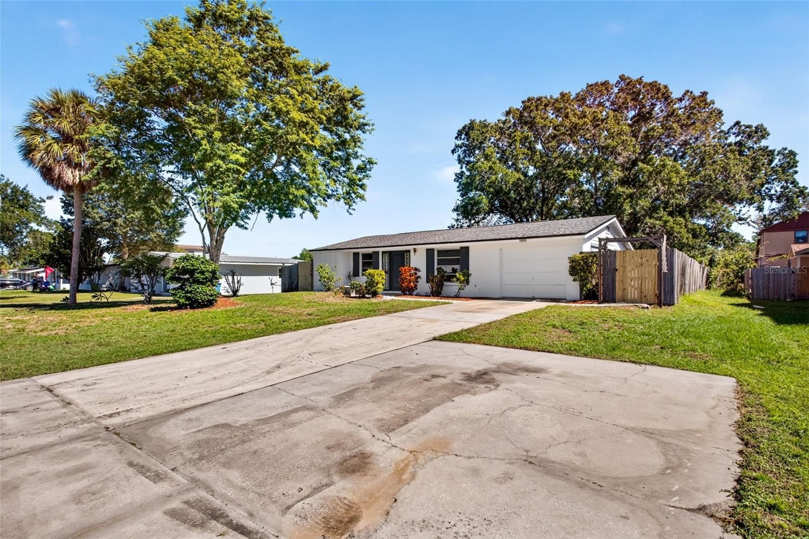 Single Family Residence at 408 13TH ST SW, RUSKIN, photo 6 of 65
