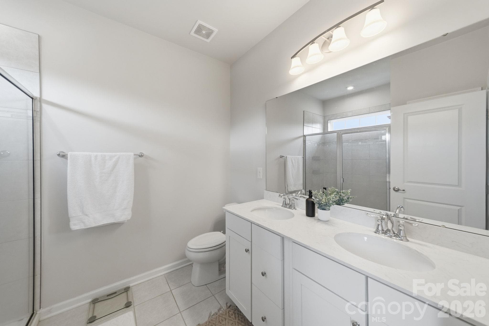 Townhouse at 2534 Grantham Place Drive, Fort Mill, photo 16 of 37