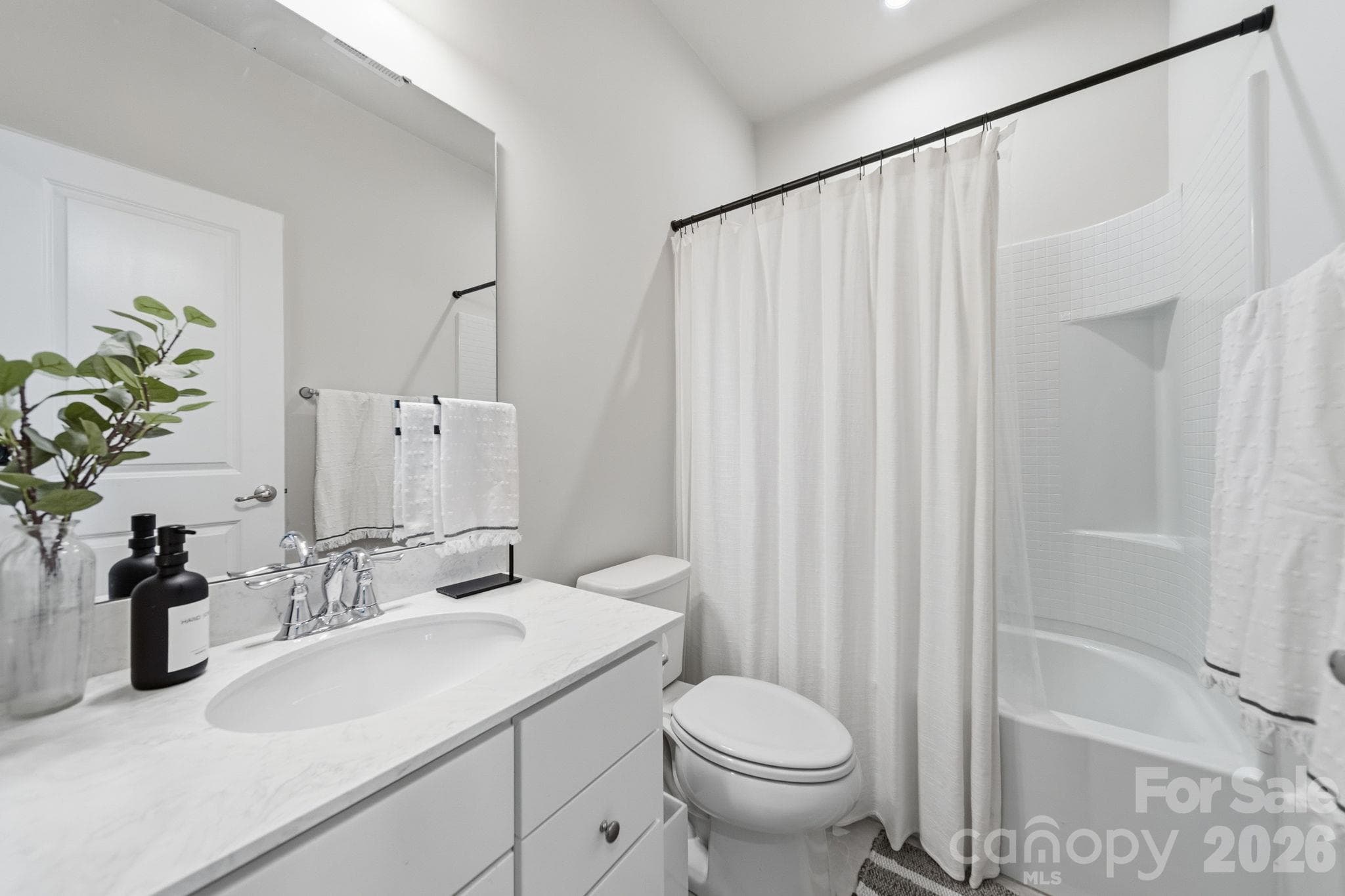 Townhouse at 2534 Grantham Place Drive, Fort Mill, photo 22 of 37