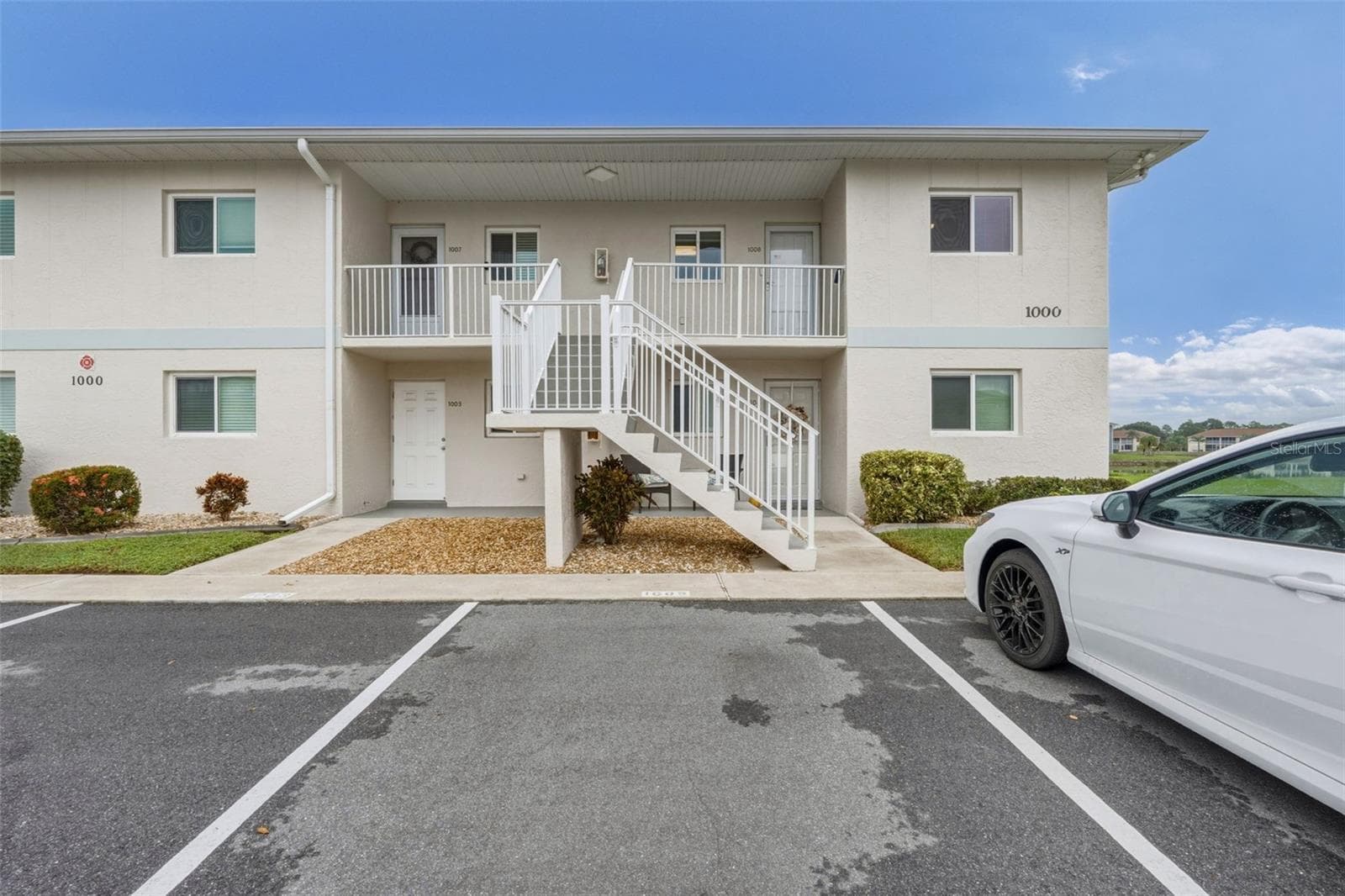 Welcome Home to Your Beautiful Florida Lakefront Condo - 12538 SW KINGSWAY CIR #1008, LAKE SUZY