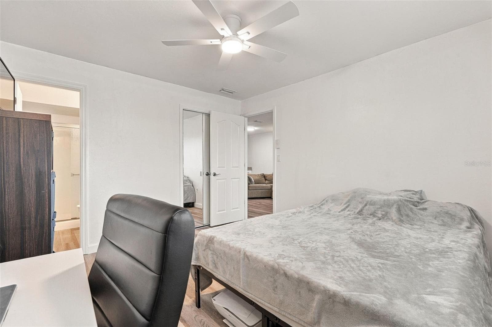 Spacious Primary Suite with Ensuite Access - 12538 SW KINGSWAY CIR #1008, LAKE SUZY