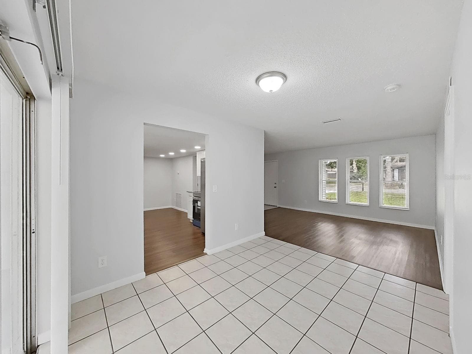 Single Family Residence at 17531 BRANDYWINE DR, LUTZ, photo 12 of 46