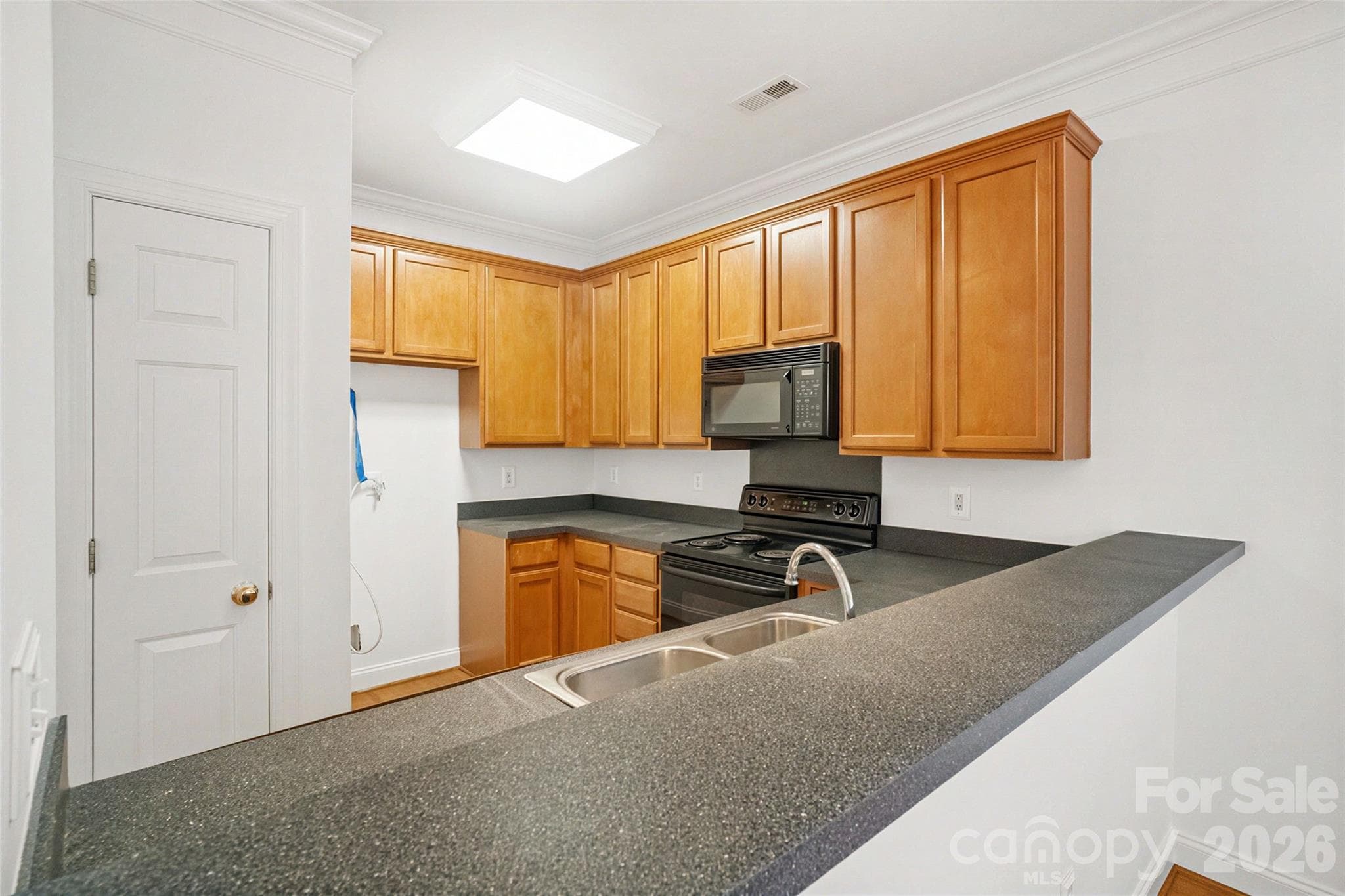 Townhouse at 4766 Hunter Crest Lane, Charlotte, photo 13 of 35