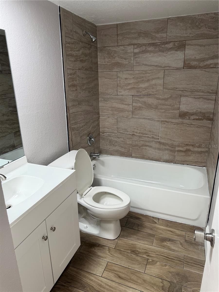 2nd bath - 6301 58TH ST N #501, PINELLAS PARK