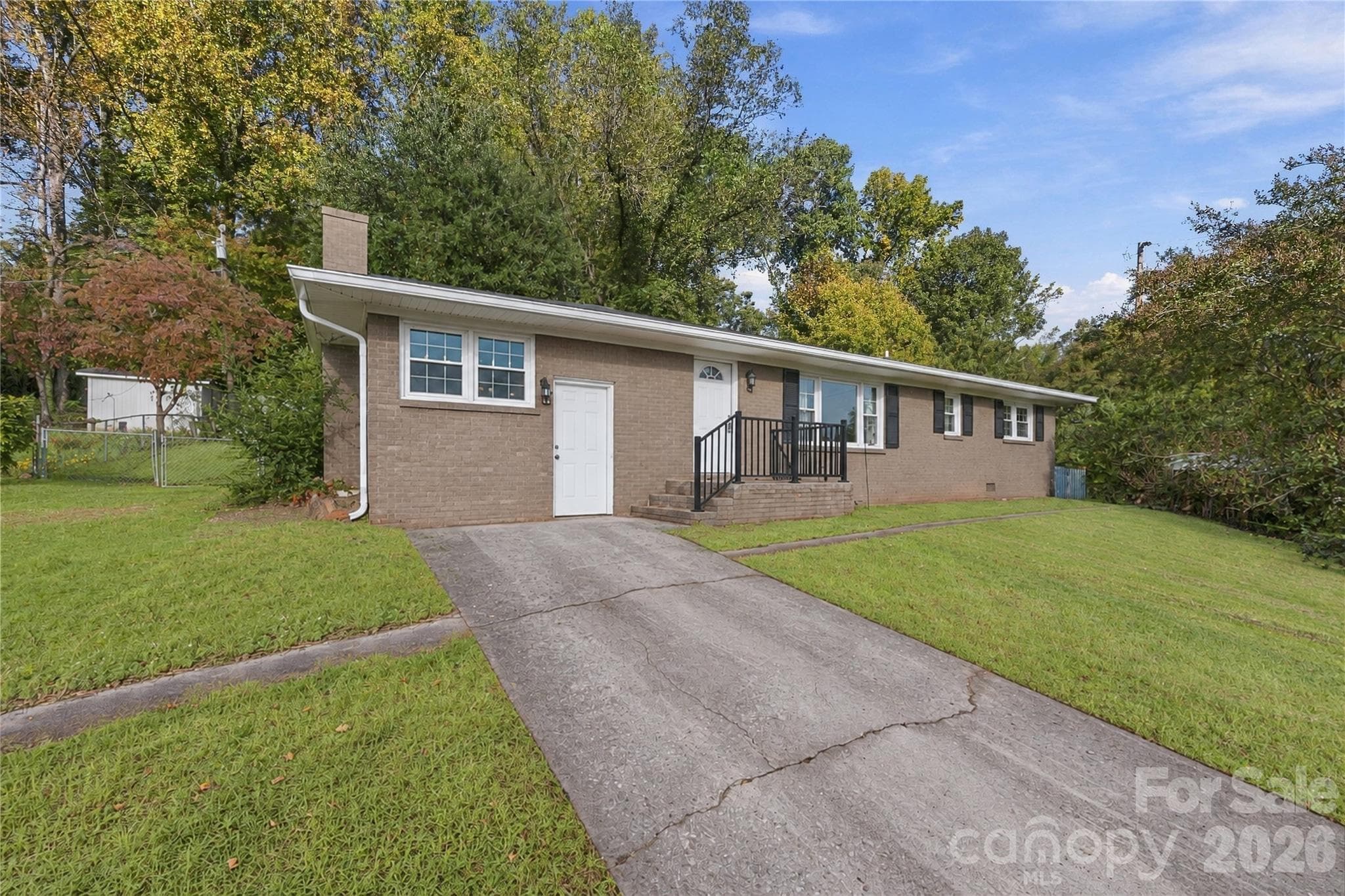 Single Family Residence at 468 Edwards Street, Rutherfordton, photo 6 of 35