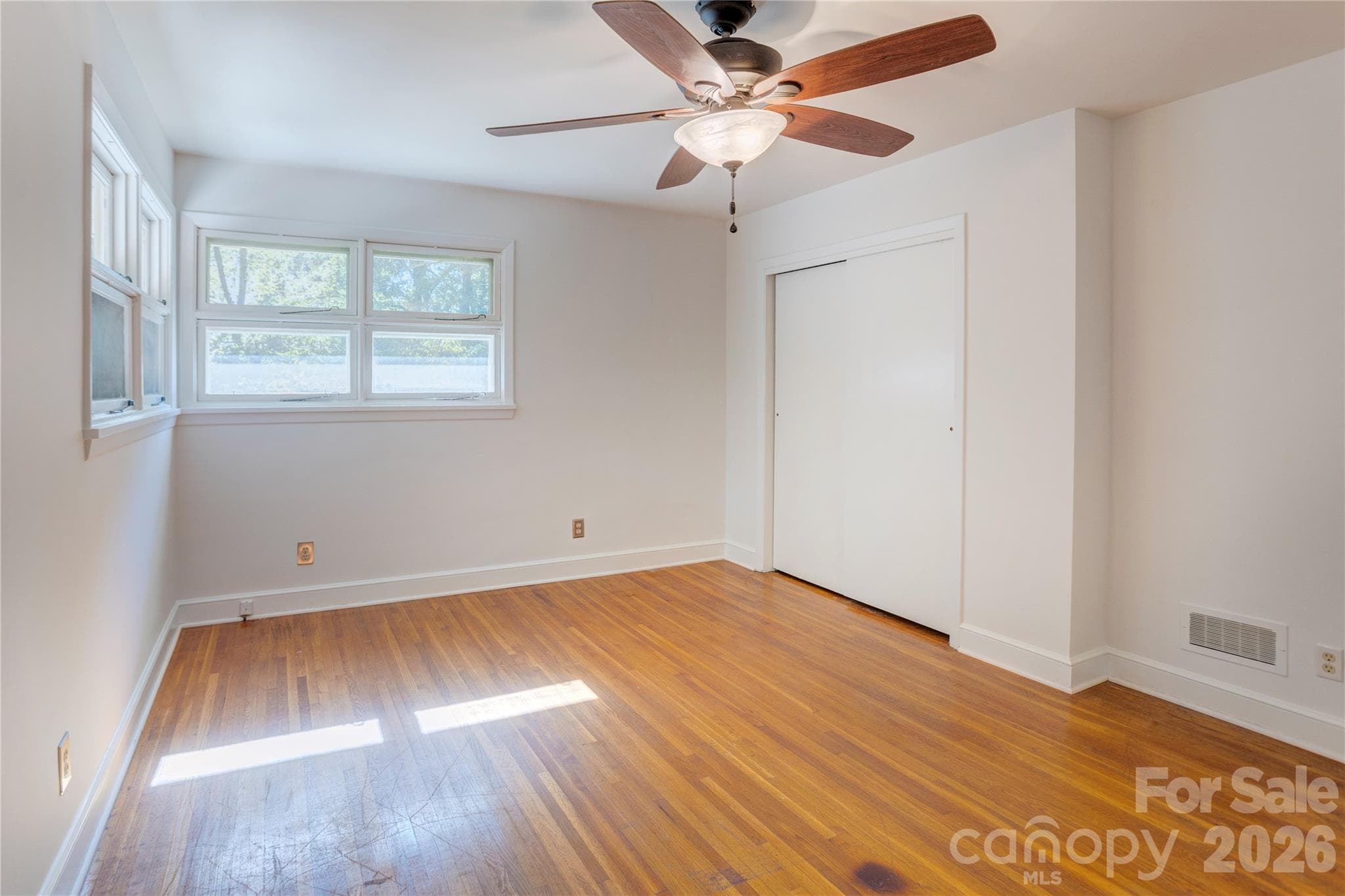 Primary bedroom (main floor) - 688 Grandview Drive NE, Concord