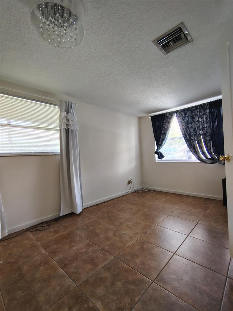 Single Family Residence at 1700 MONA AVE, OCOEE, photo 7 of 13