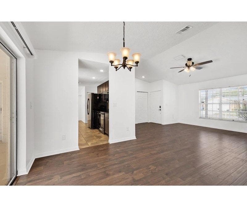 Single Family Residence at 1358 FOXBORO DR, BRANDON, photo 6 of 14