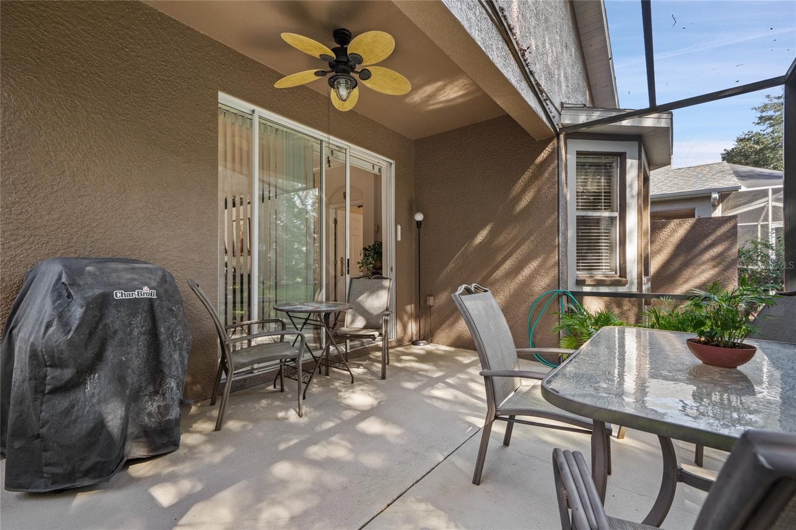 SCREENED LANAI - 8112 AMBERSWEET PL, LAND O LAKES