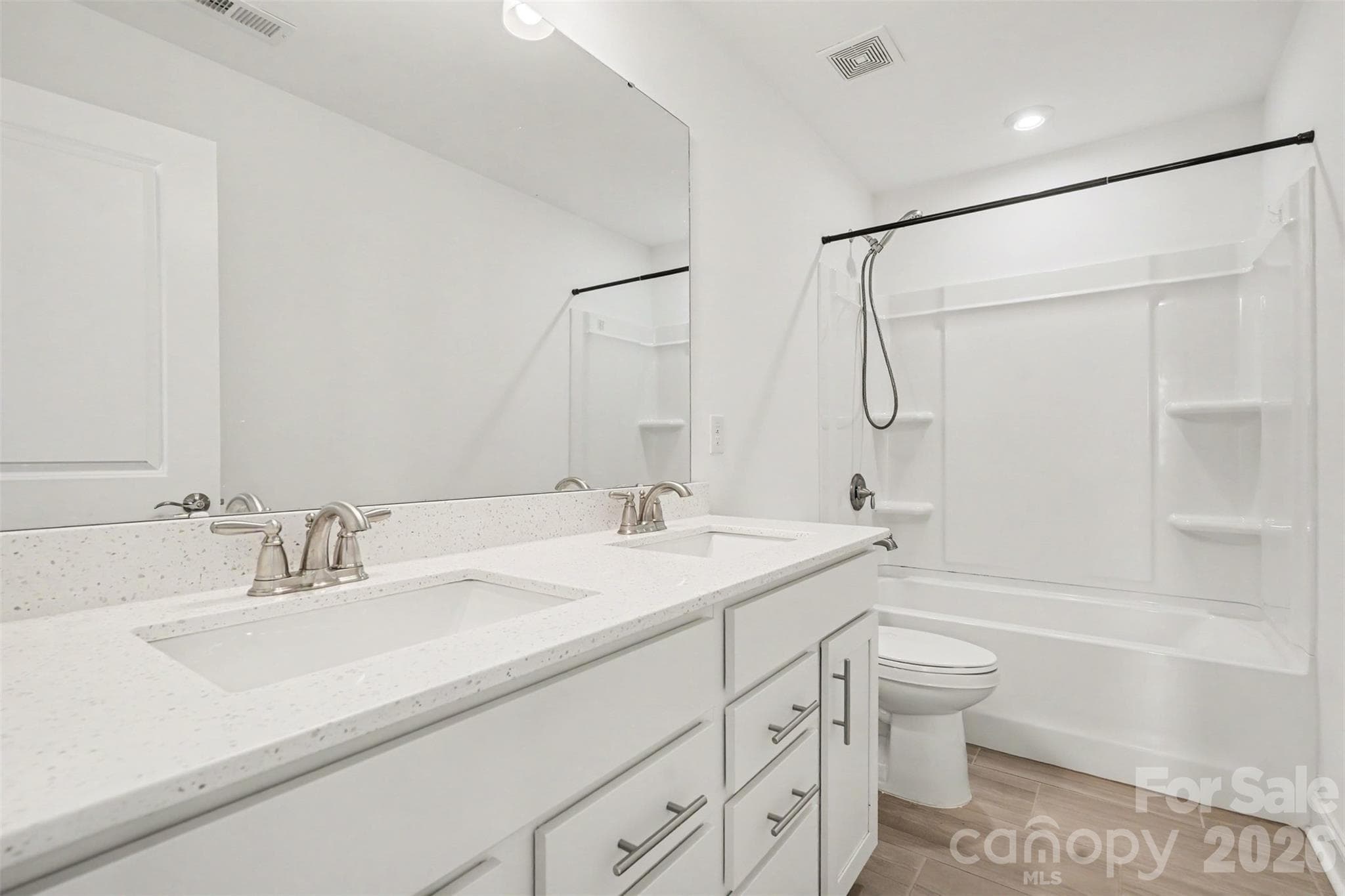 Single Family Residence at 19221 Yellow Birch Drive, Charlotte, photo 22 of 28