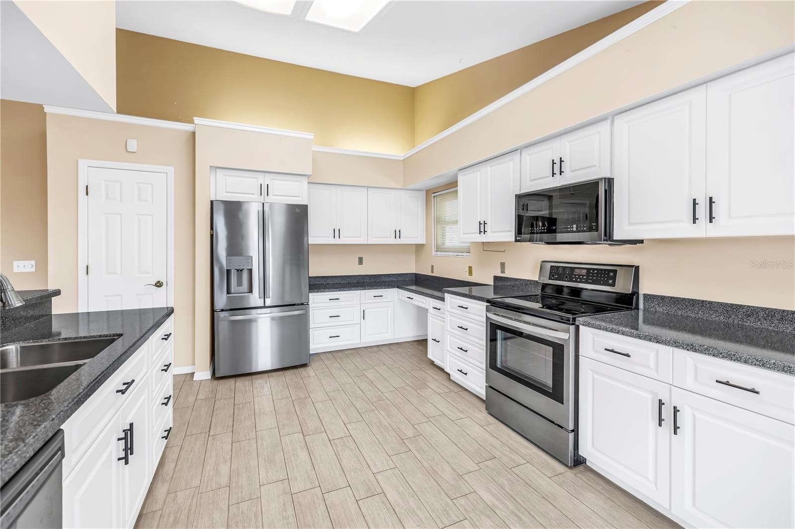 Single Family Residence at 13000 FARMINGTON TRL, SEMINOLE, photo 5 of 33