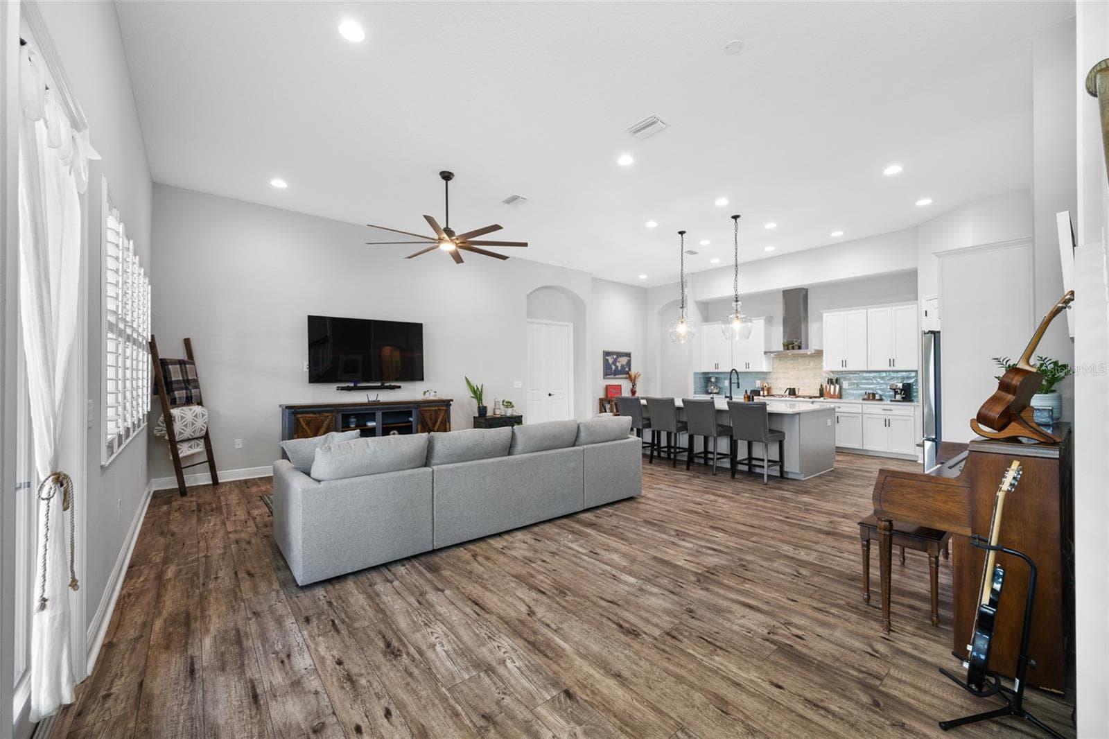 Great room - 4161 GLADE WOOD LOOP, NEW PORT RICHEY