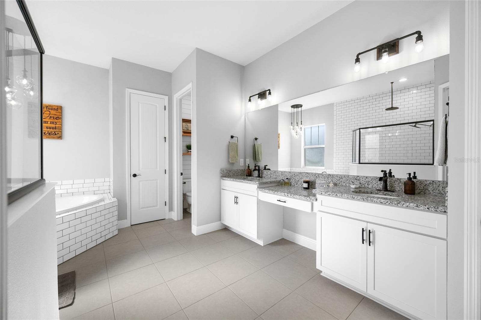 Primary Ensuite bath - 4161 GLADE WOOD LOOP, NEW PORT RICHEY