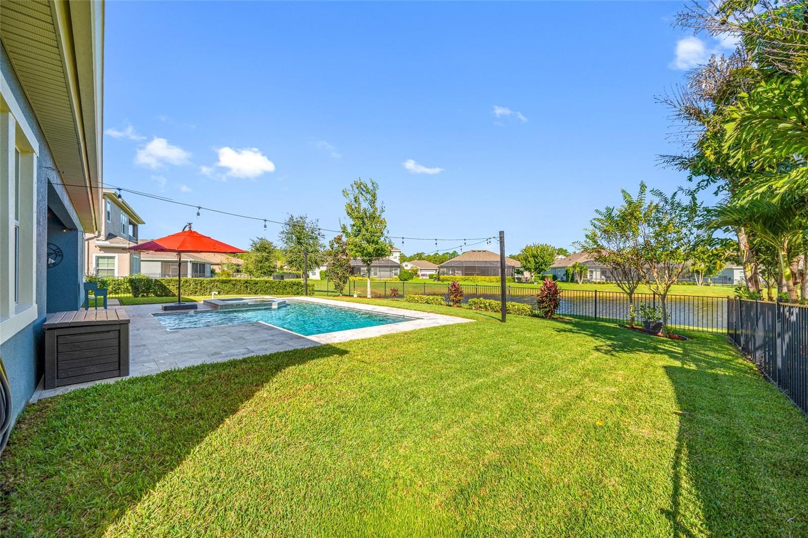 Fully Fenced Backyard on pond - 4161 GLADE WOOD LOOP, NEW PORT RICHEY