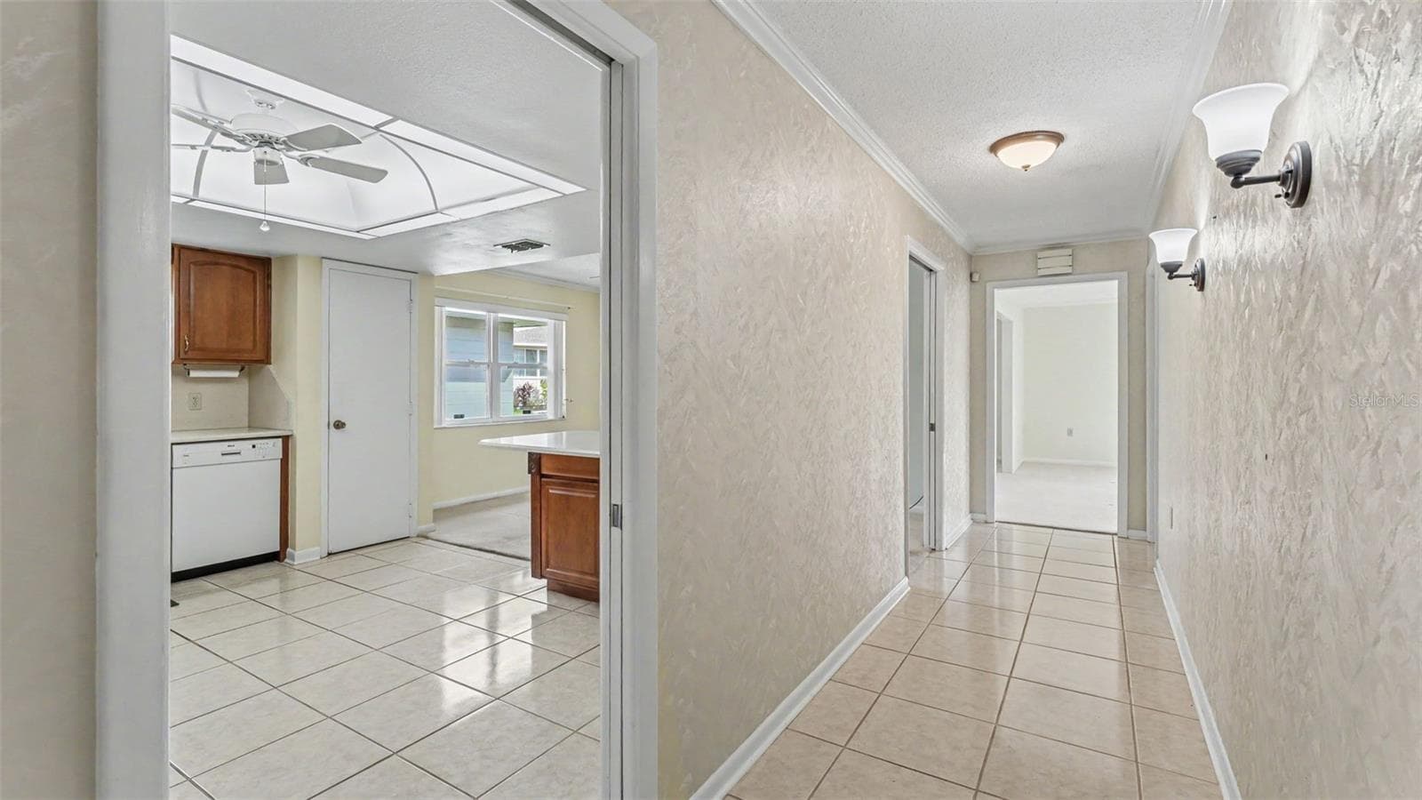 Single Family Residence at 450 NIGHTHAWK DR, LAKELAND, photo 3 of 30