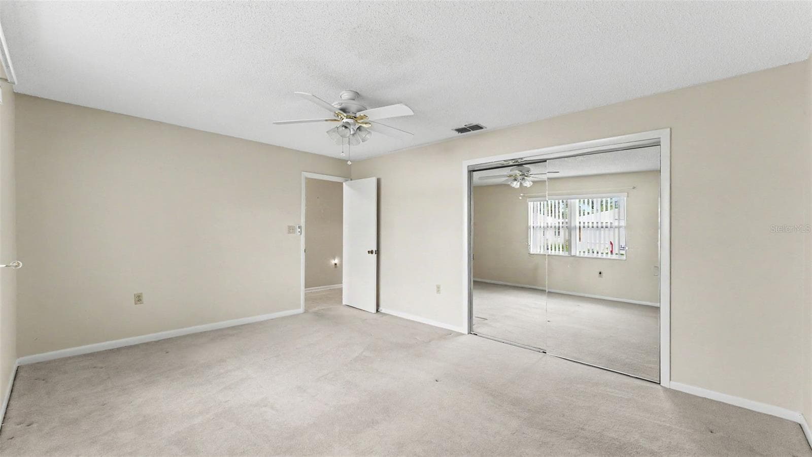 Single Family Residence at 450 NIGHTHAWK DR, LAKELAND, photo 18 of 30