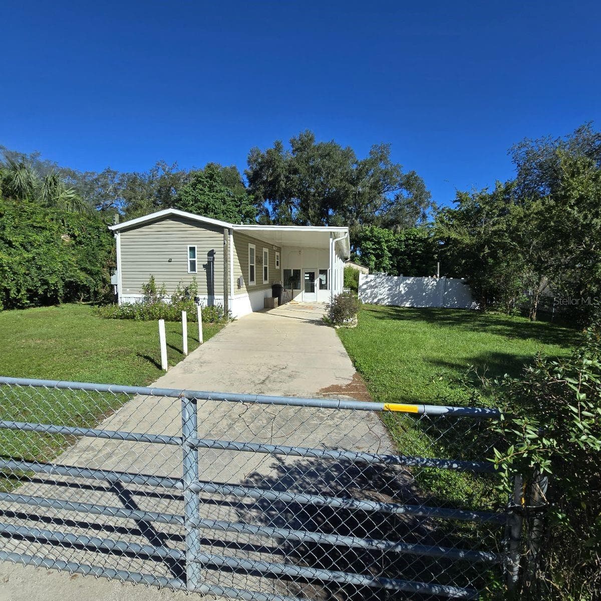 Front Yard View - 9837 SE 160TH LN, SUMMERFIELD