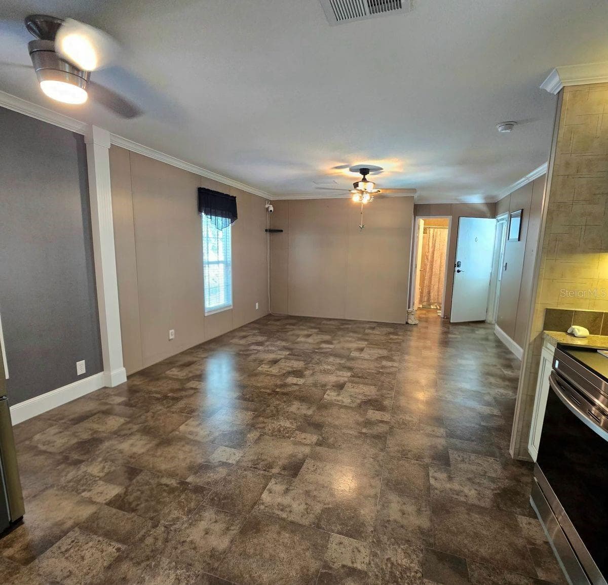 Dinning room view into LR - 9837 SE 160TH LN, SUMMERFIELD