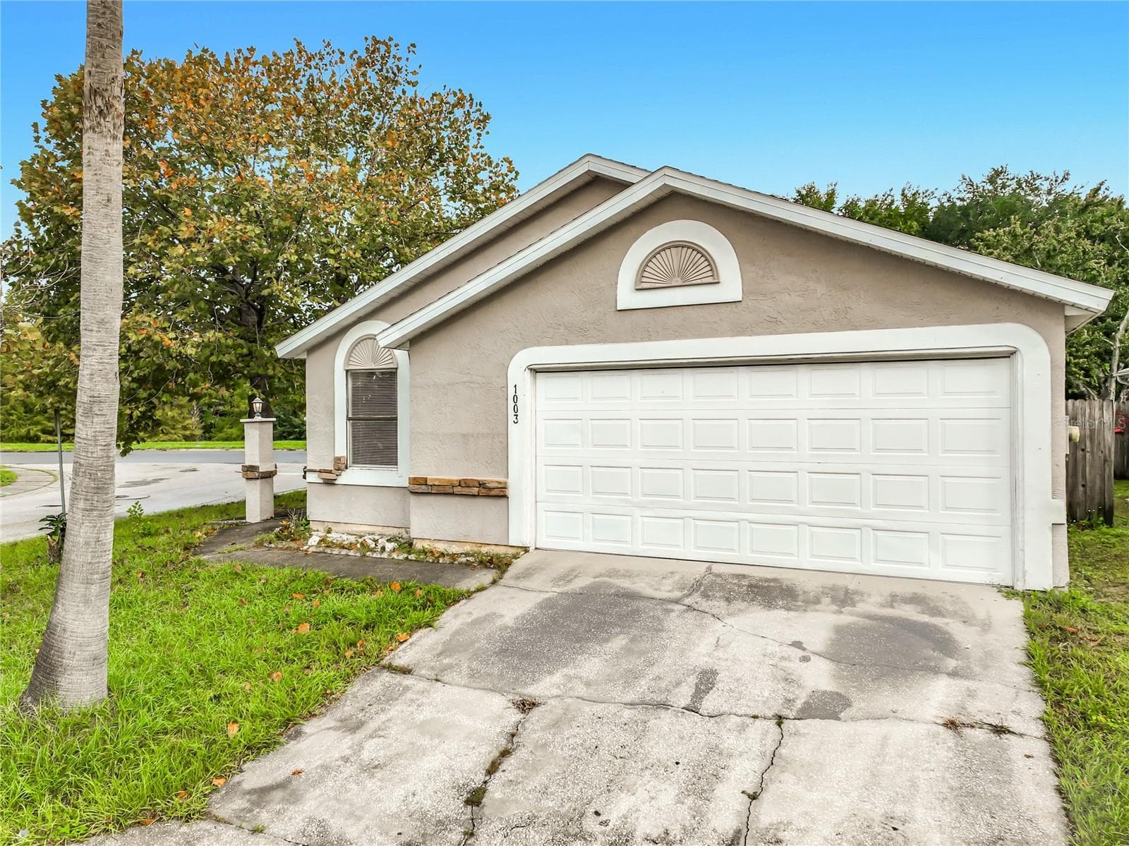 Single Family Residence at 1003 WINTERBERRY LN, ORLANDO, photo 2 of 31