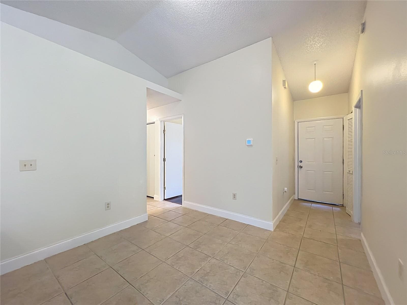 Single Family Residence at 1003 WINTERBERRY LN, ORLANDO, photo 5 of 31
