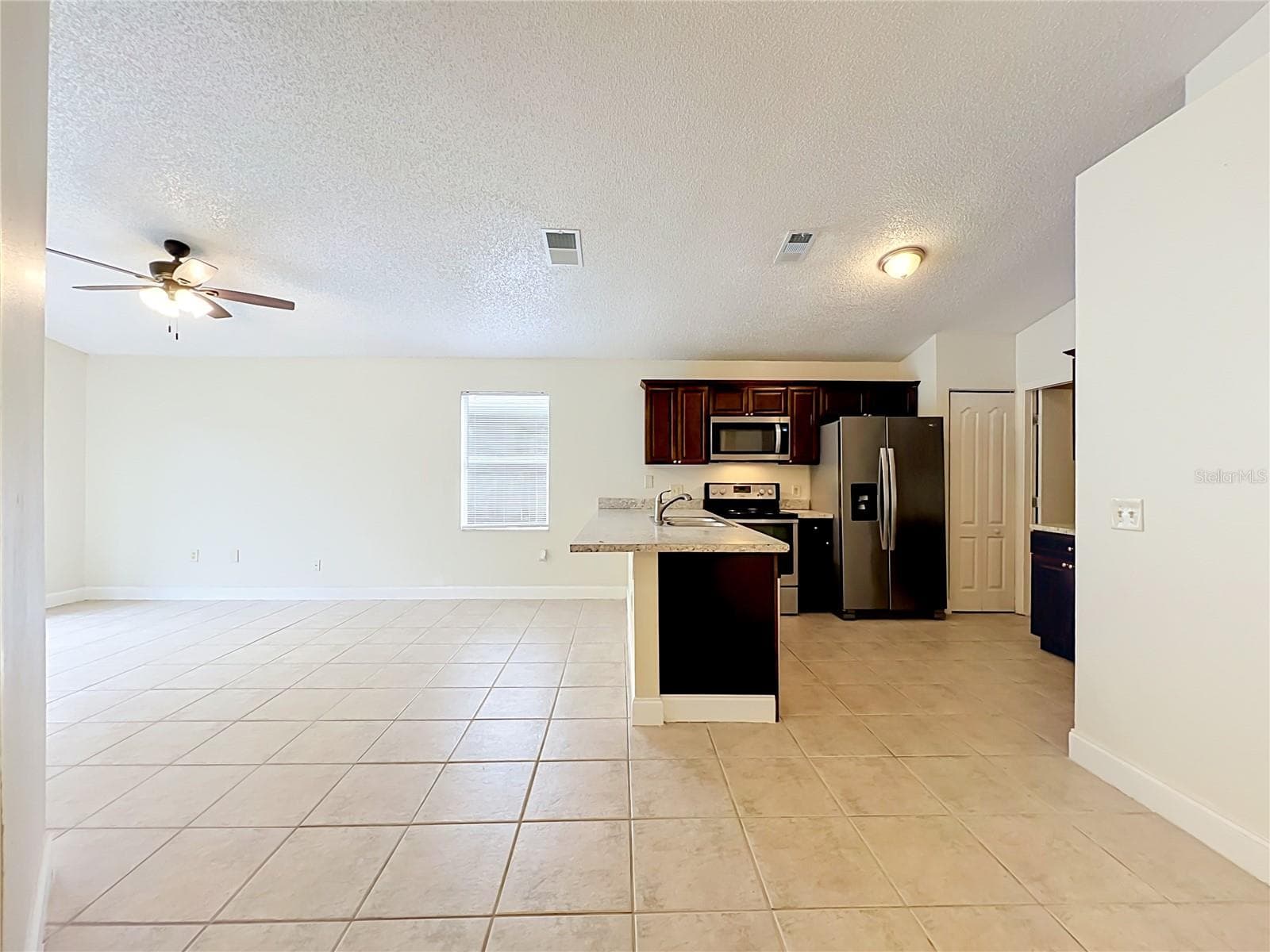 Single Family Residence at 1003 WINTERBERRY LN, ORLANDO, photo 10 of 31