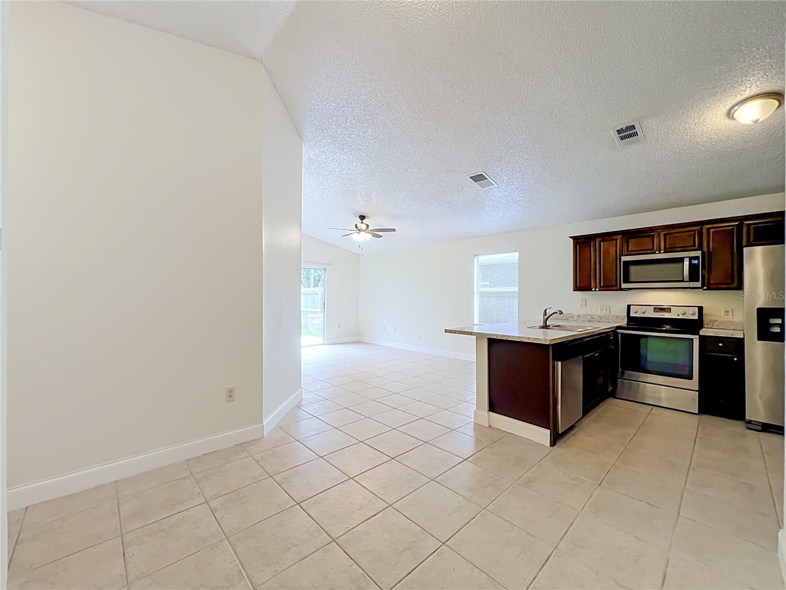 Single Family Residence at 1003 WINTERBERRY LN, ORLANDO, photo 12 of 31