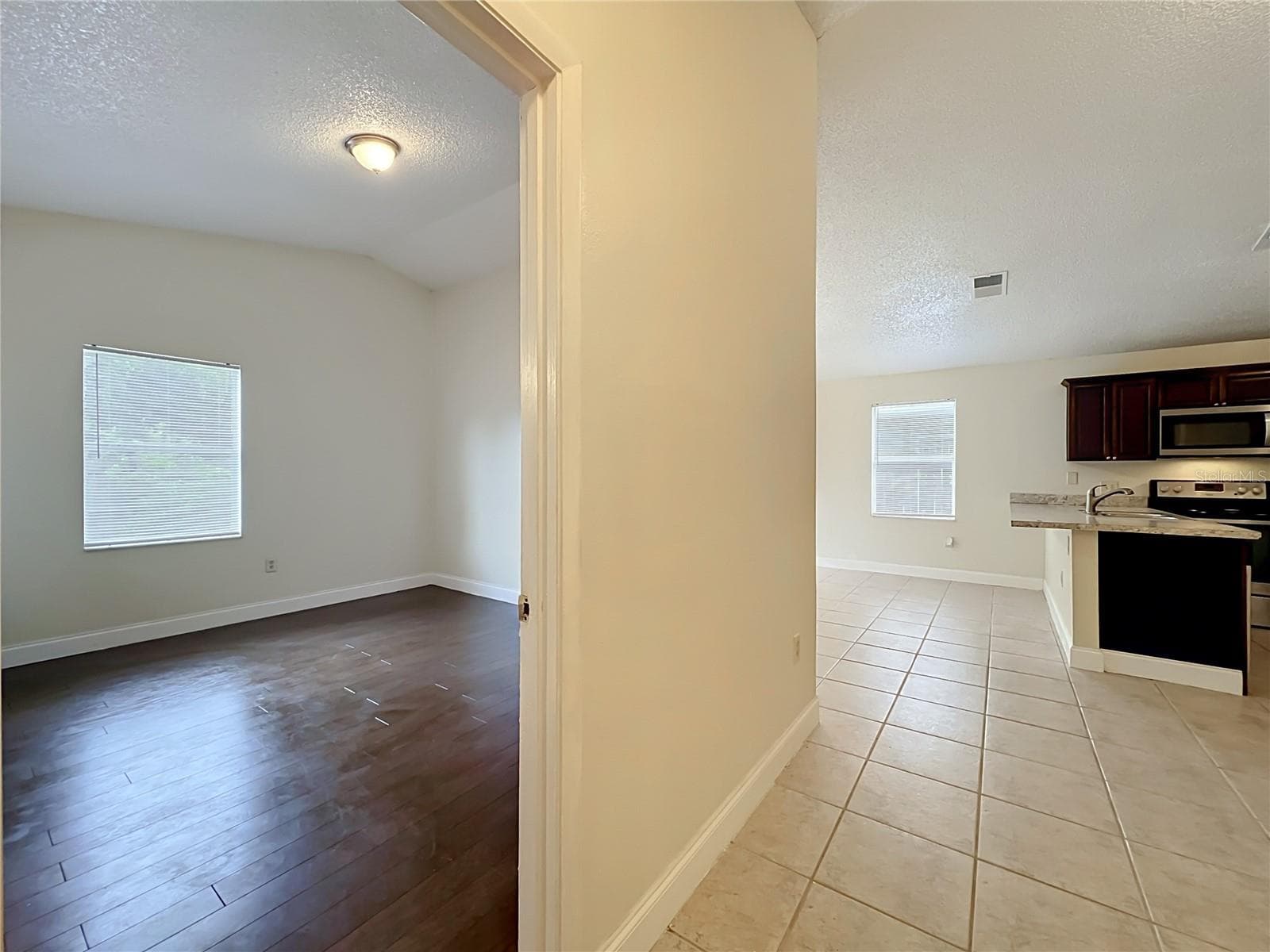 Single Family Residence at 1003 WINTERBERRY LN, ORLANDO, photo 14 of 31